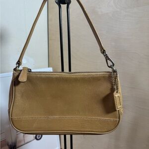 Coach yk2 Tan Leather Demi hamtonp Shoulder Bag J2S-7785